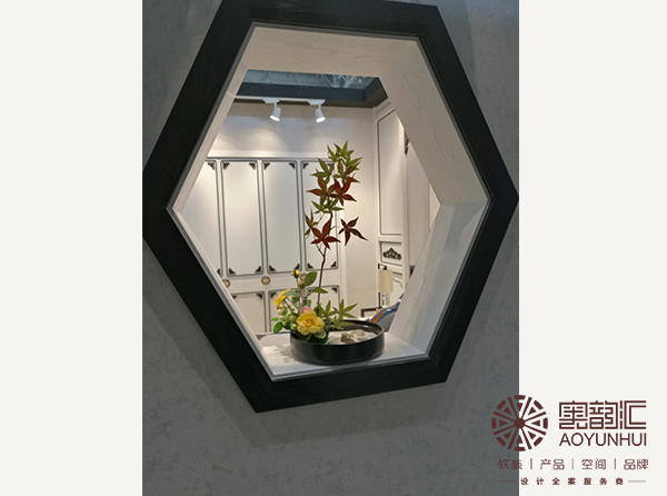 古樸典雅——獨特鏤空設計