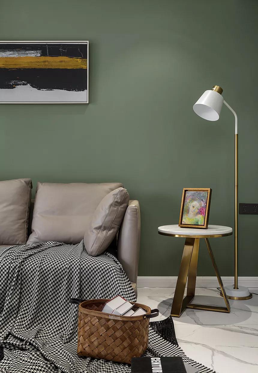 當(dāng)高級(jí)灰與草木綠結(jié)合