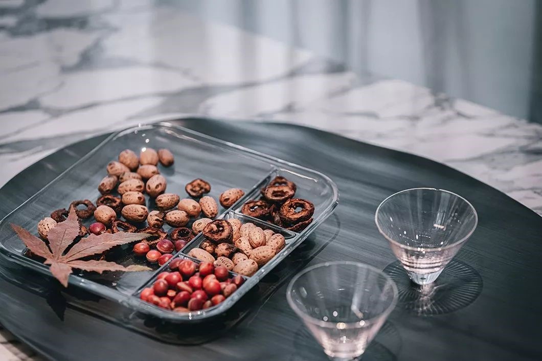 色之高灰中國紅(下)